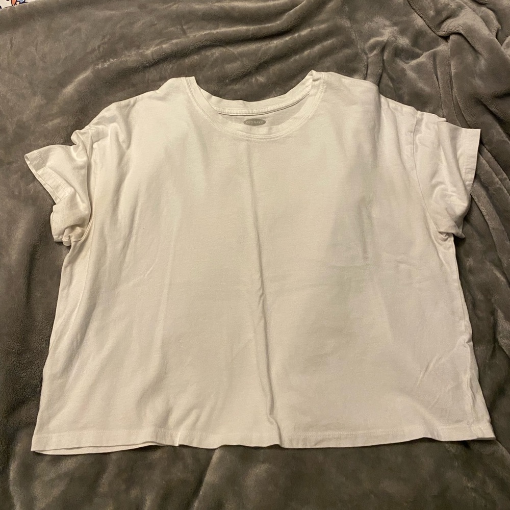 Old navy cropped tee